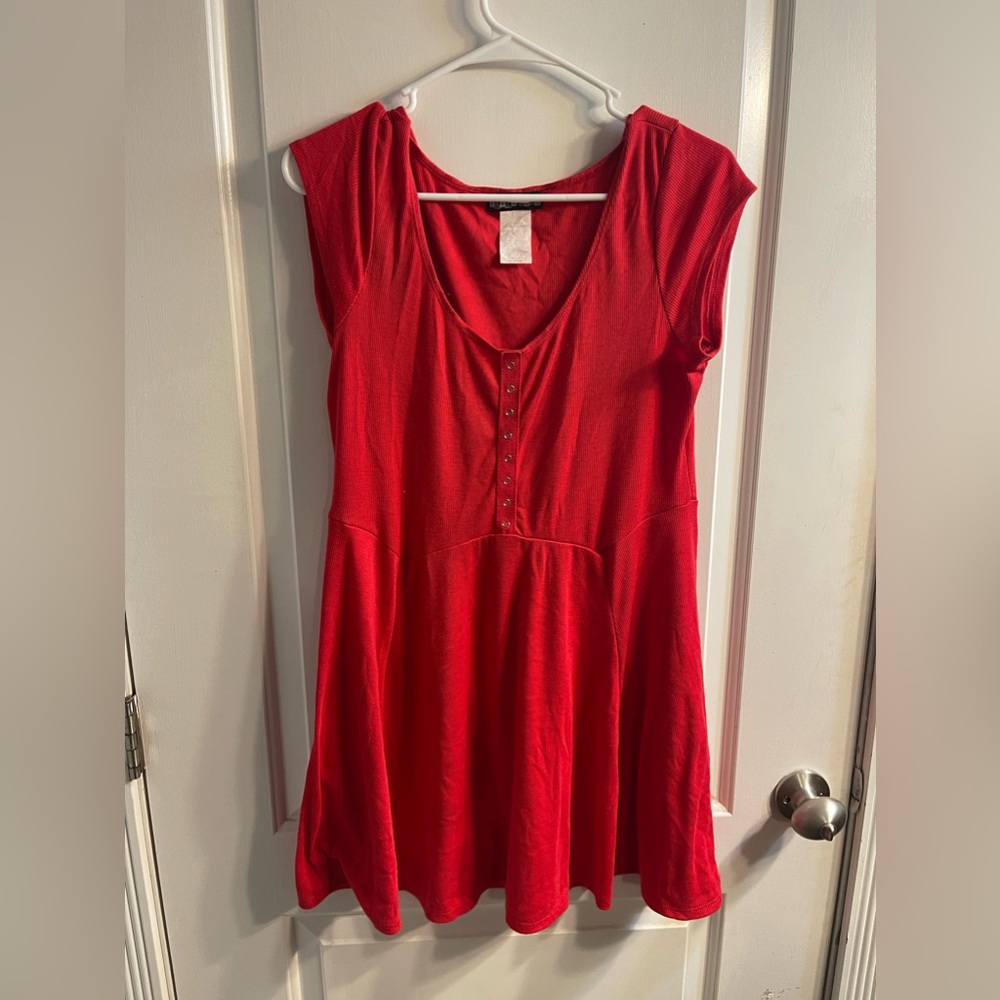 PaperDolls dress in Red size XL